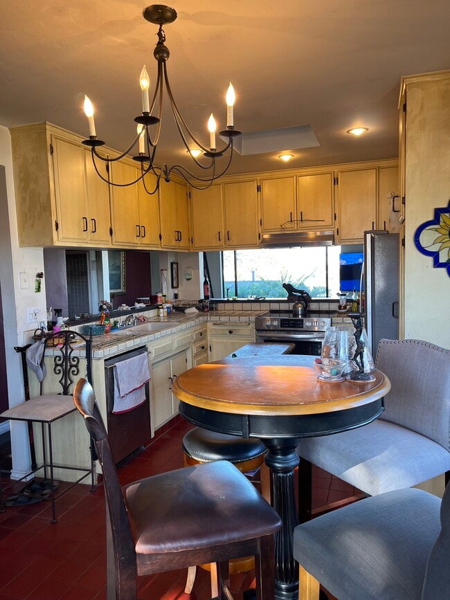Foto del edificio - 7221 Earldom Ave