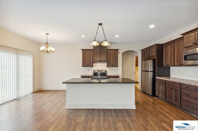 Foto del edificio - 4 bedroom 3 bath - Andover - ***Andover Sc...