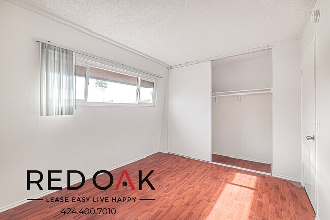 Building Photo - ~$400 OFF Each Month~ Gorgeous Two Bedroom...