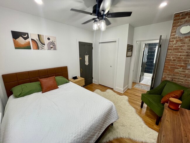 Foto del edificio - 3888 W 157th St