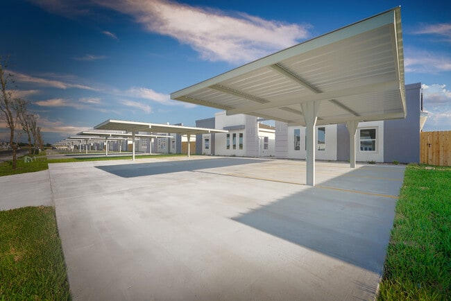 Building Photo - 4212 La Vista Ave