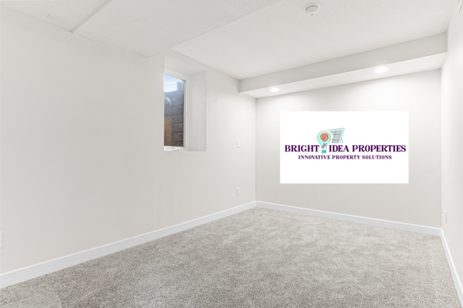Building Photo - 2755 Woodbury Drive