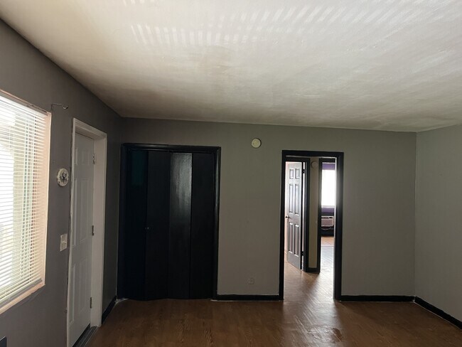 Foto del edificio - 550 Harding Pl