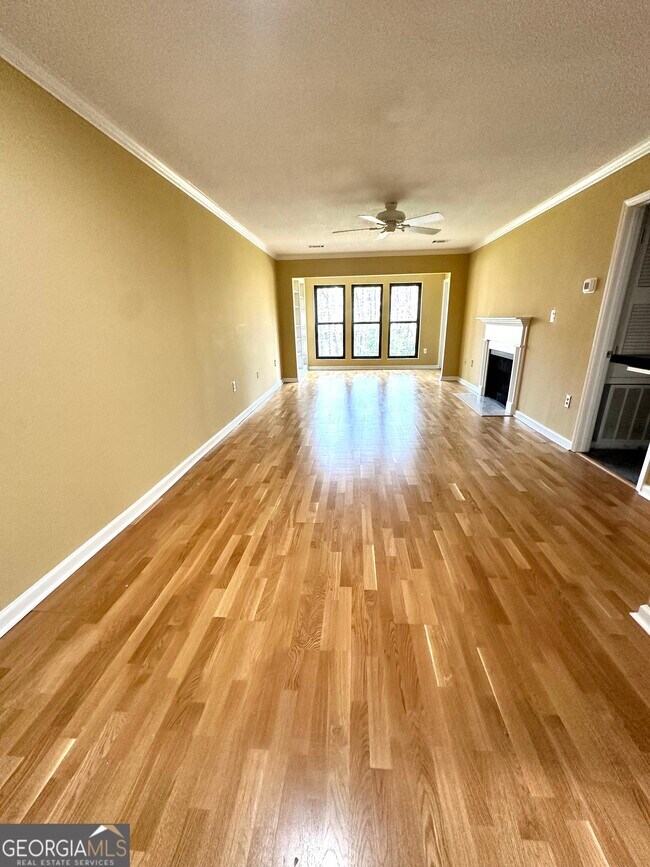 Building Photo - 24113 Plantation Dr NE