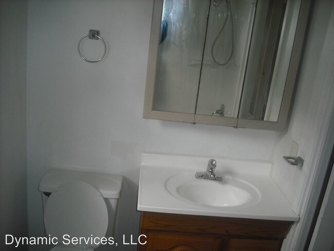 Building Photo - 403 S Wayland Ave