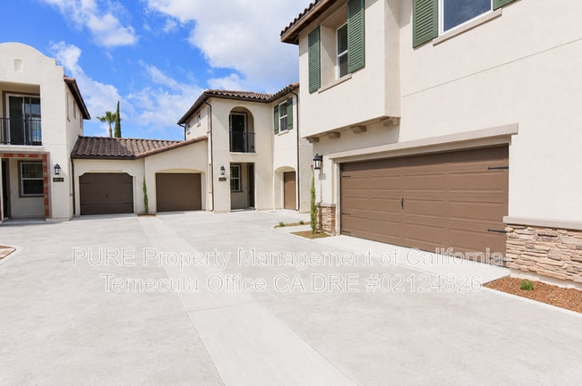 Building Photo - 45139 Via Vela