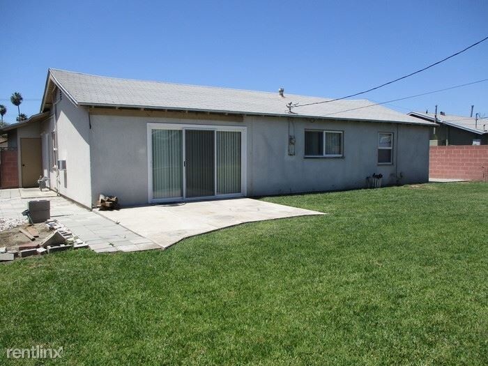 Foto principal - 3 br, 2 bath House - 7956 San Marino Dr