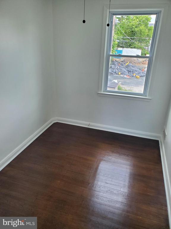 Foto del edificio - 1534 Doolittle Rd