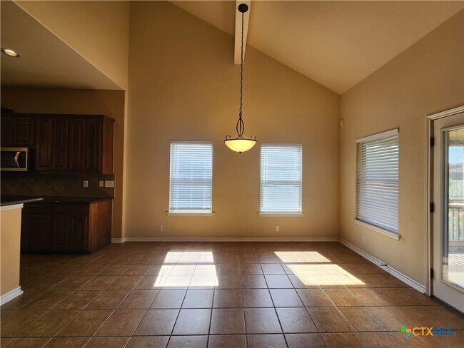 Foto del edificio - 803 Lodge Creek Dr