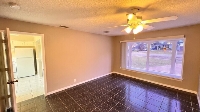 Foto del edificio - Comfortable 3/2 in Deltona