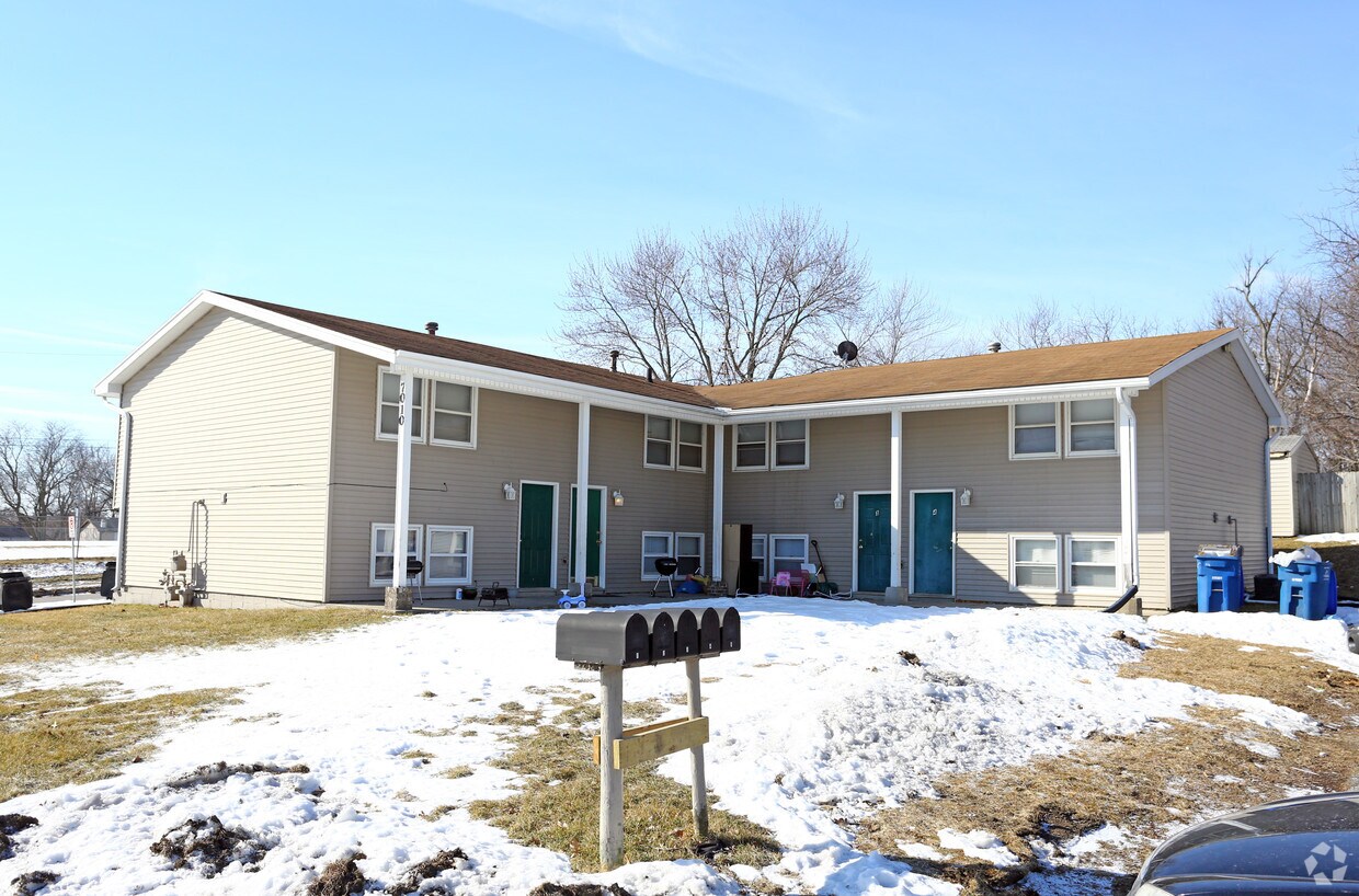 Primary Photo - 7010 SW 9th St