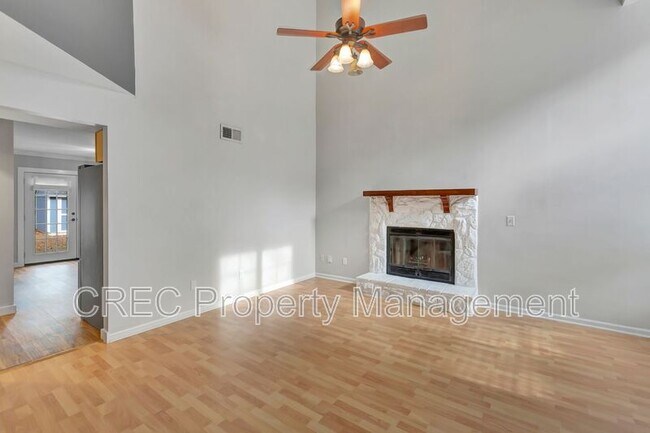 Foto del edificio - 1411 Oaklanding Rd