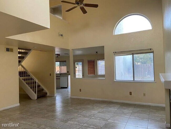 Foto del edificio - 3 br, 2.5 bath House - 5121 Yvonne Way