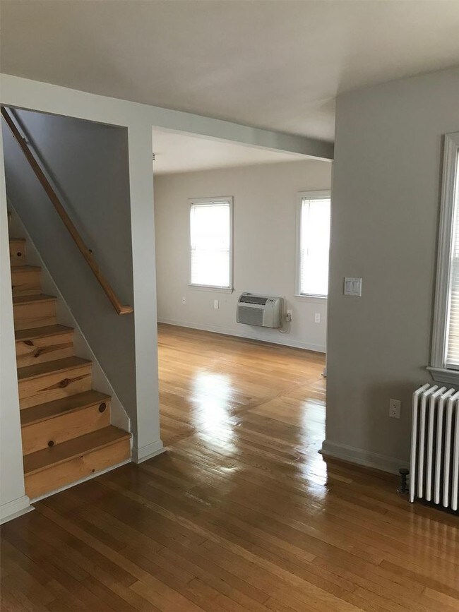 Building Photo - 259 Ellsworth St. Front