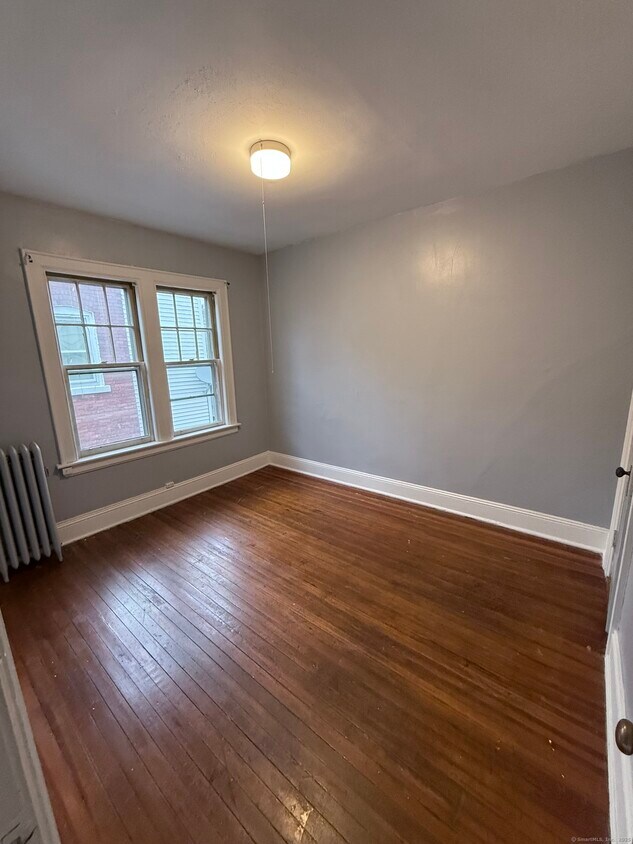 Building Photo - 34 Groton St