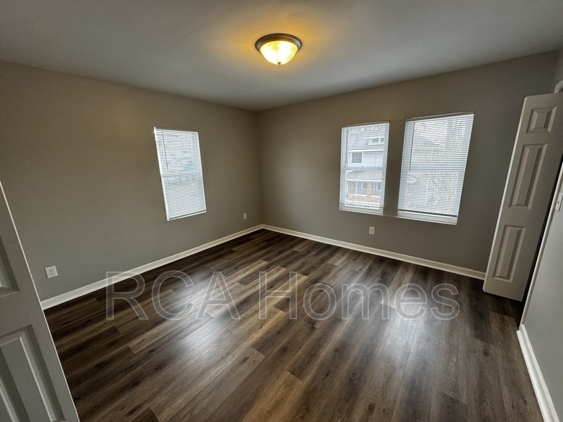 Photo - 3747 East Market Street