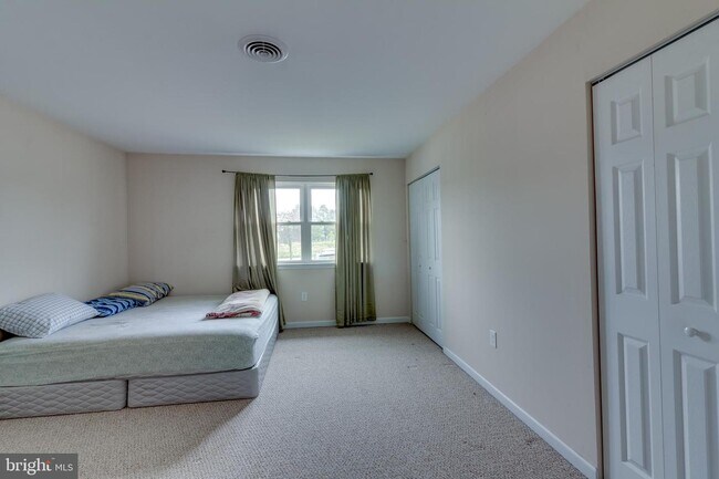 Foto del edificio - 1011 Jardin Ct