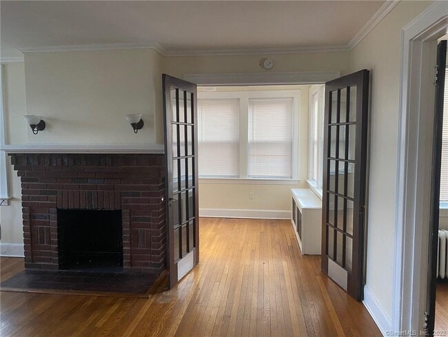 Foto del edificio - 512 Townsend Ave