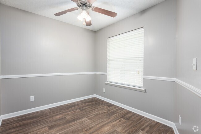 1 habitación, 1 baño - Comedor - Hunt Club Apartments, LLC