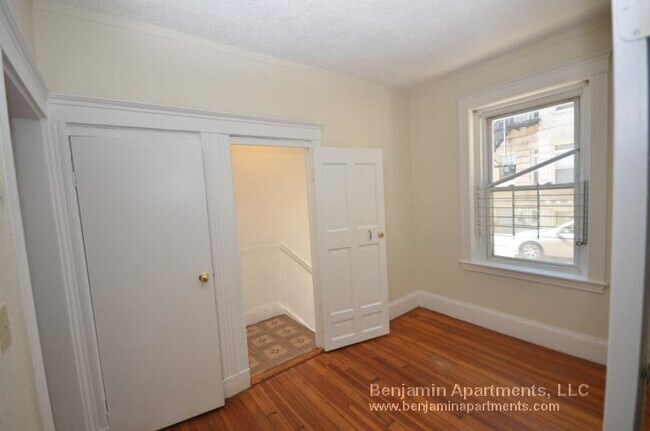 Building Photo - 128 Allston St