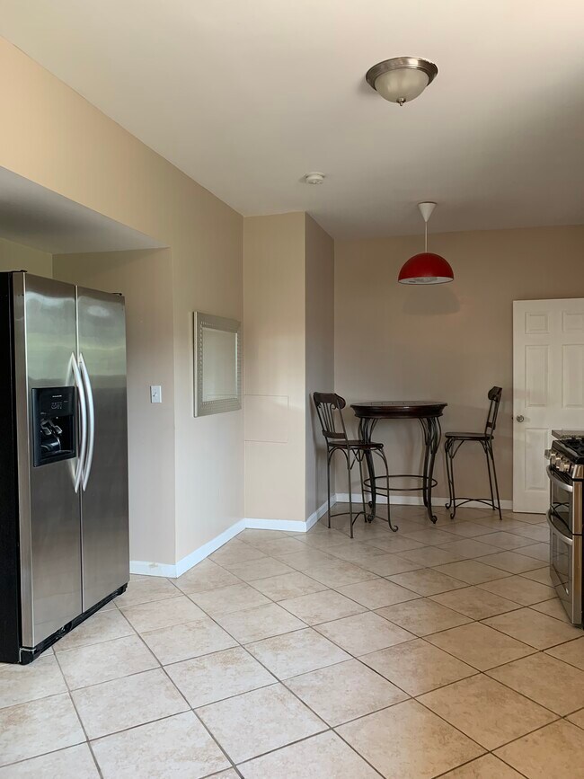 1220 S Westlake Ave Unit B, Los Angeles, CA 90006 Apartments in Los