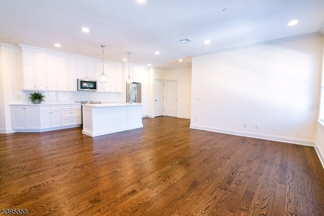 Foto del edificio - 29 Euclid Ave