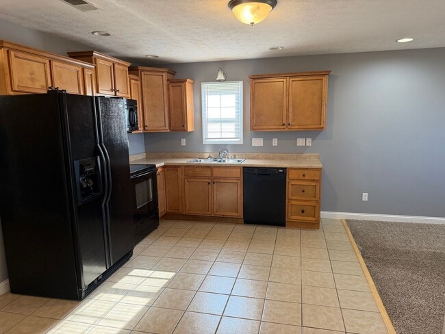 Building Photo - 186 Applewood Ln