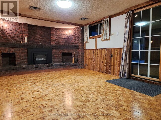 Photo du bâtiment - 94 Camborne Ave