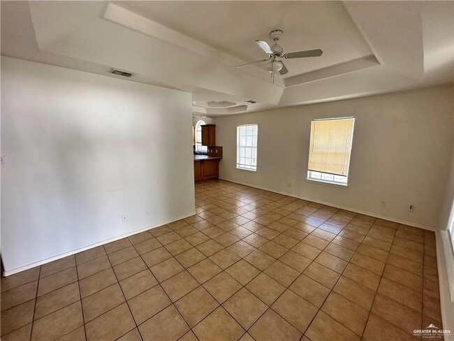 Building Photo - 11 La Mancha Dr