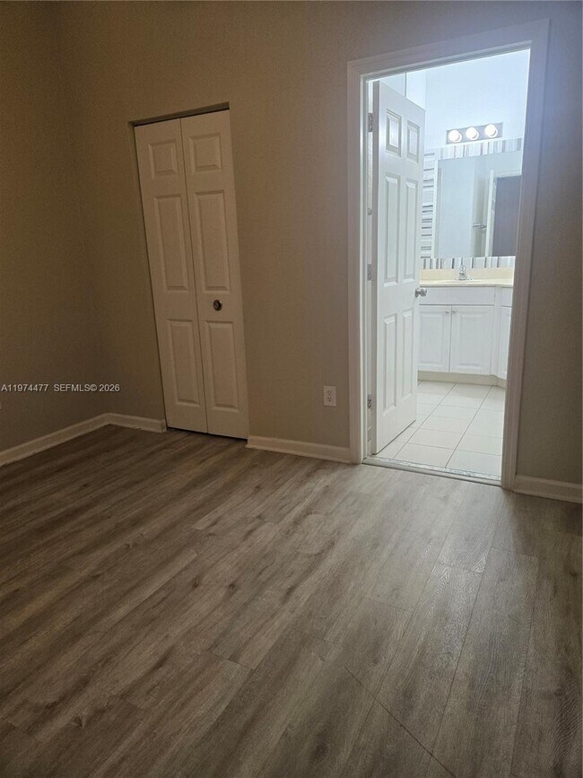 Foto del edificio - 1952 Marsh Harbor Dr