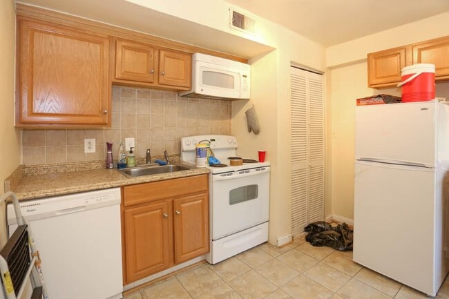 Building Photo - 1555 4th St NW