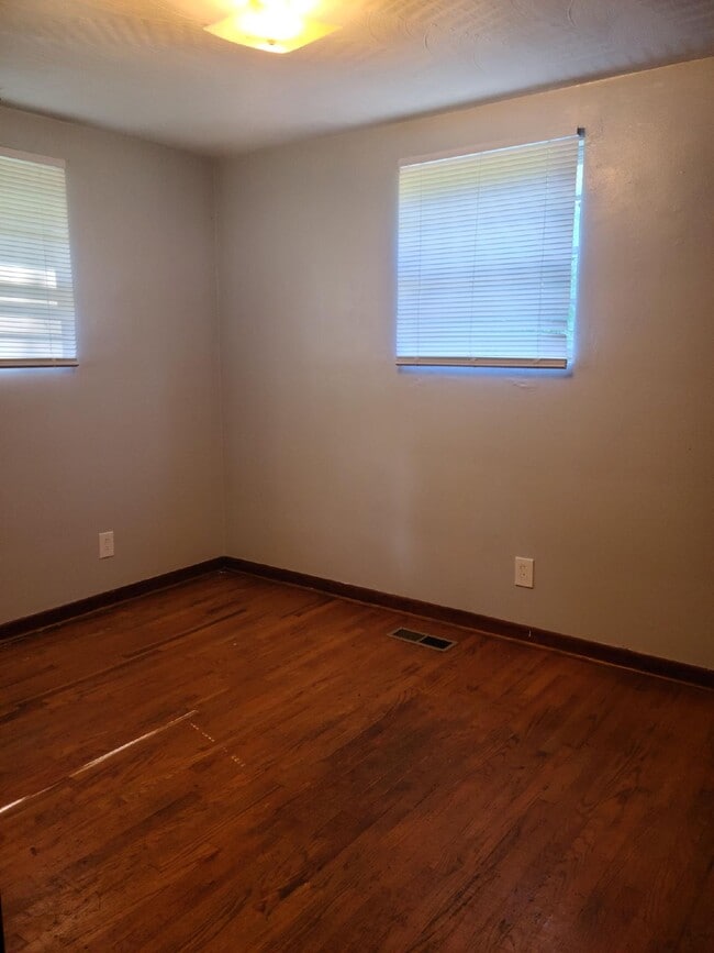 1130 12th Street Dr SW, Hickory, NC 28602 Townhome Rentals in Hickory NC