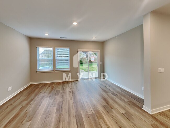 Building Photo - 1009 Baltusrol Ln