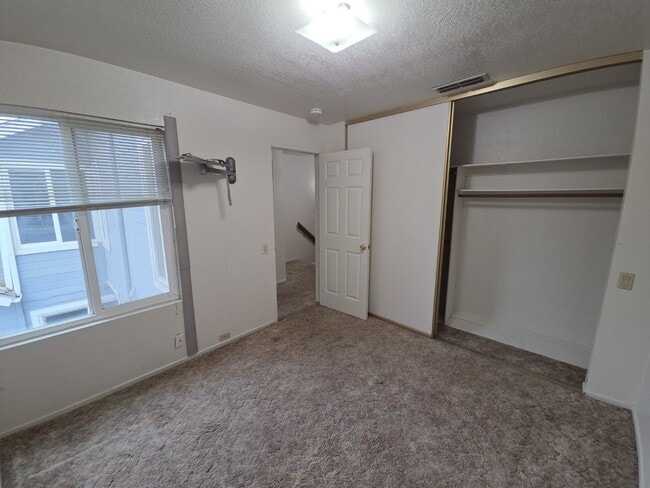 Foto del edificio - Cozy, Quiet Condo