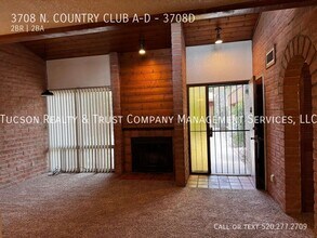Building Photo - 3708 N Country Club Rd