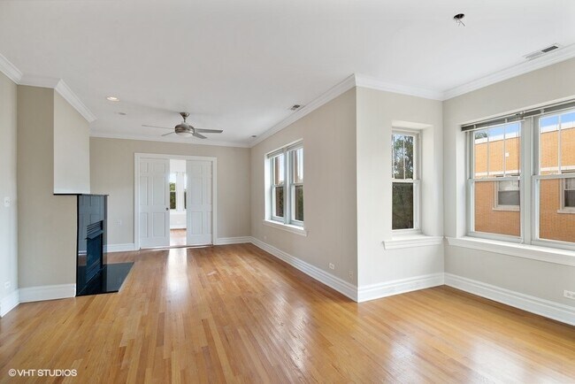 Living Room - 3145 W Palmer Blvd