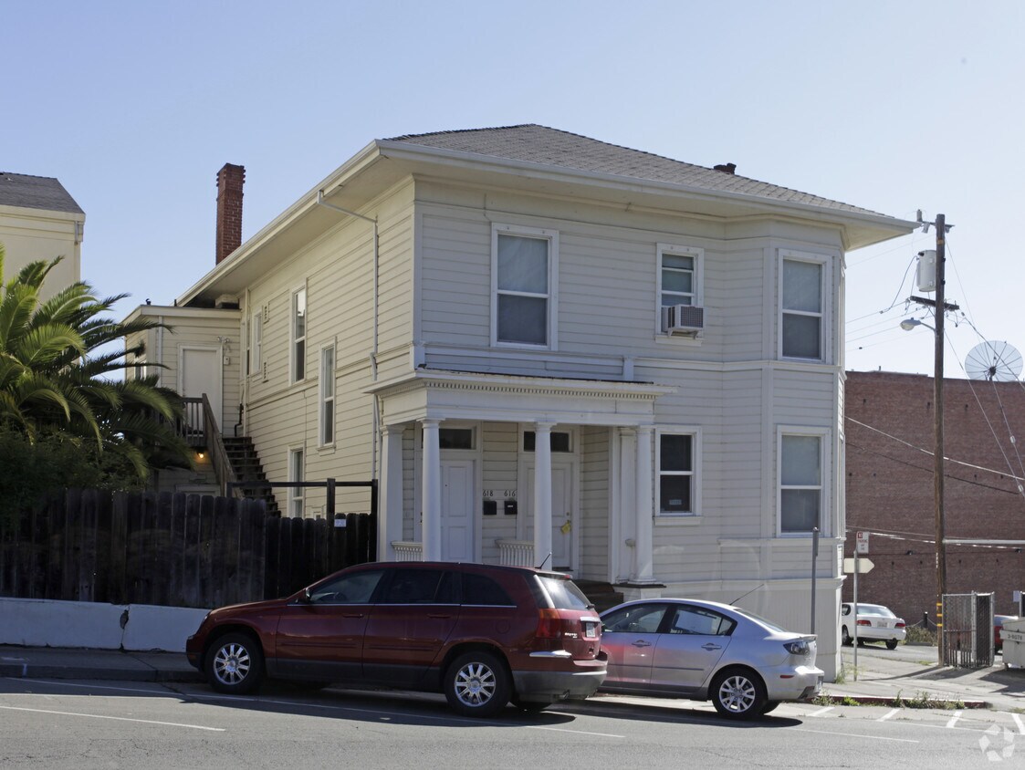 Building Photo - 616 Sacramento St
