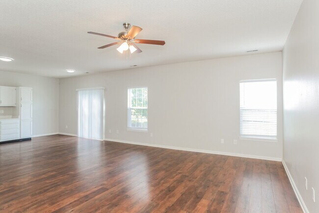 Foto del edificio - 3500 Limelight Ln