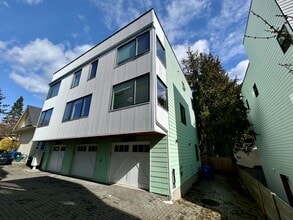 Building Photo - 2021A NW 63rd St