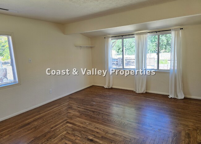 Foto del edificio - Beautiful Chualar Canyon Home for RENT!!!