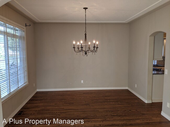 Building Photo - 3 br, 2.5 bath House - 2271 E Sundown Dr