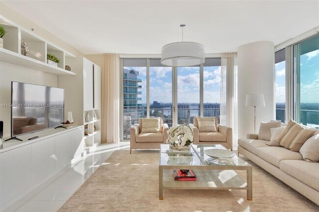Foto del edificio - 300 Sunny Isles Blvd