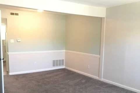 Foto del edificio - 1878 Spring Dr