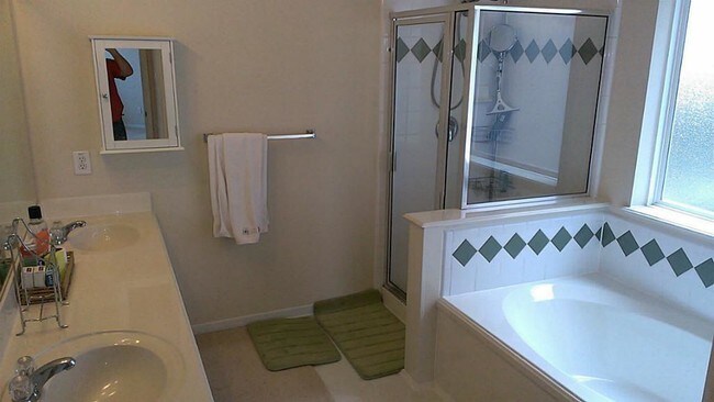 Foto del edificio - 4207 Forest Rain Ln