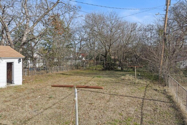 Foto del edificio - 1214 E St NW