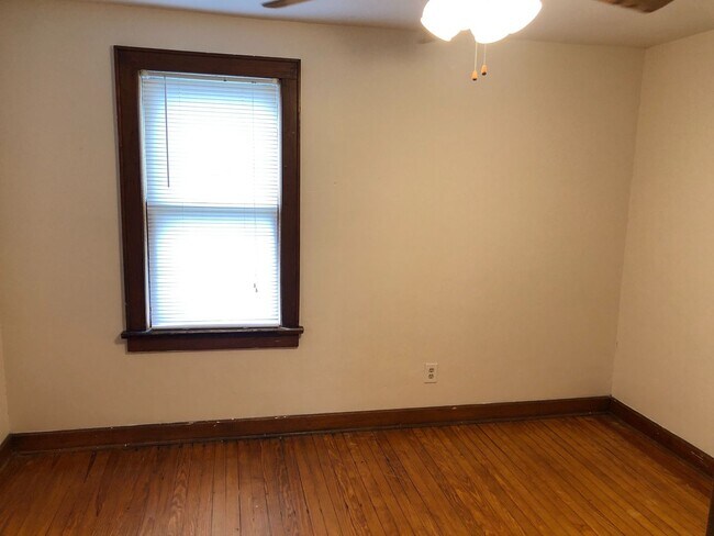 Foto del edificio - 335 E 19th Ave