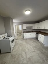 Building Photo - 1826 NE Jackson St