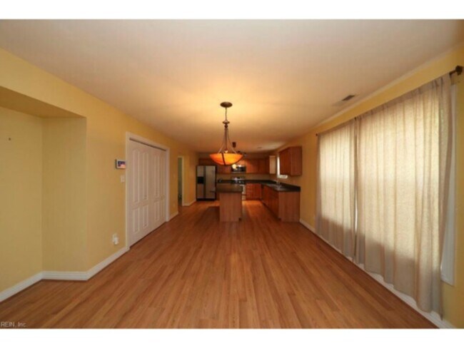 Foto del edificio - 5432 Lawrence Ct