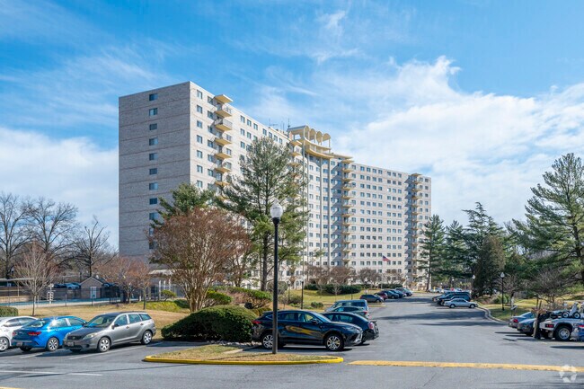 Alternar - University Towers