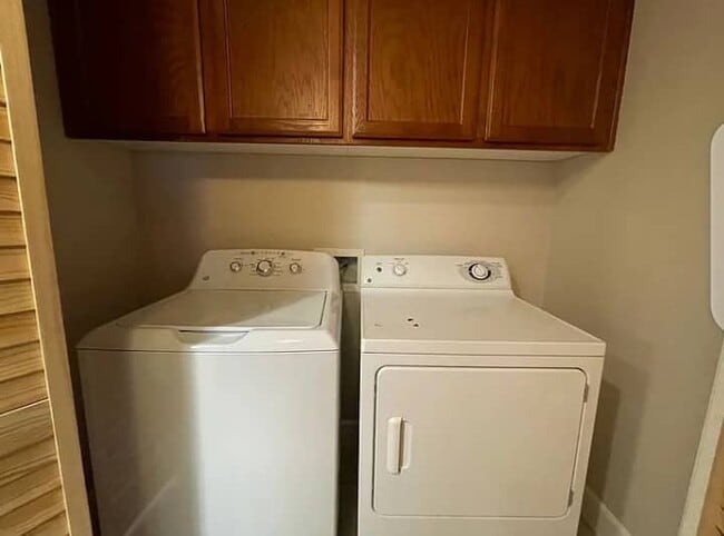 Foto del edificio - Available Now